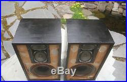 Pr ACOUSTIC RESEARCH AR-2 Speakers refinished, new grill cloths