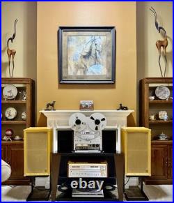 Rare Acoustic Research AR-3 Speakers. With stand. All original