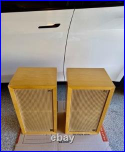 Rare Acoustic Research AR-3 Speakers. With stand. All original