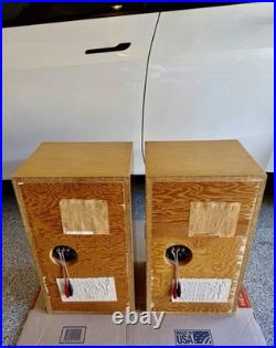 Rare Acoustic Research AR-3 Speakers. With stand. All original