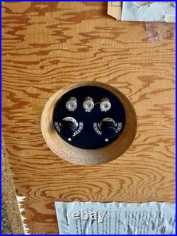 Rare Acoustic Research AR-3 Speakers. With stand. All original