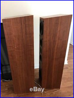 Rare! Vintage Acoustic Research AR Classic 26 speakers consec serial# Look good