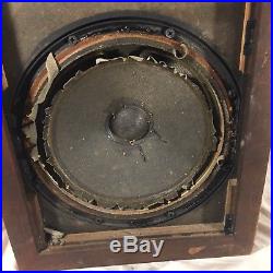 Single vintage acoustic research ar3a speaker