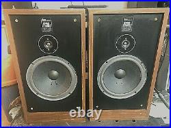 Teledyne Acoustic Research AR38S 2-Way Loudspeaker System Vintage
