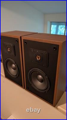 Teledyne Acoustic Research AR-8 Speakers Pair-Tested Working Excellent Condition