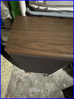 Teledyne Acoustic Research AR Model 588 Vintage Speaker Woodgrain with Grille