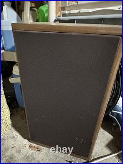 Teledyne Acoustic Research AR Model 588 Vintage Speaker Woodgrain with Grille
