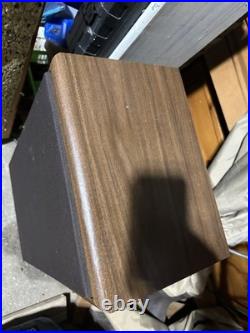 Teledyne Acoustic Research AR Model 588 Vintage Speaker Woodgrain with Grille