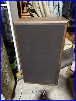 Teledyne Acoustic Research AR Model 588 Vintage Speaker Woodgrain with Grille