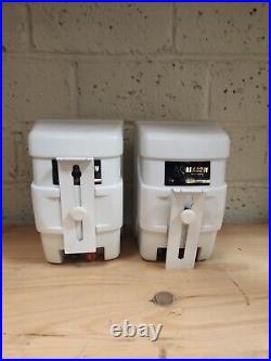 Two Acoustic Research AR402B Indoor/Outdoor Tested Working Two Acoustic Research AR402B Indoor/Outdoor Tested Working