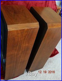 Very Nice Pair Of The Acoustic Research Ar91 Speakers Consecutive Serial Numbers