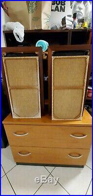 VINTAGE ACOUSTIC RESEARCH AR-3A PAIR FULLY FUNCTIONAL (Early SERIAL#)