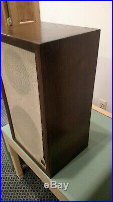 VINTAGE - Acoustic Research speaker AR-1 S. N. 11032