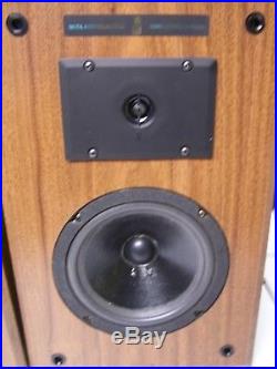 VINTAGE PR OF ACOUSTIC RESEARCH AR-8BXi SPEAKERS EXC COND DIGITAL MONITORING SYS