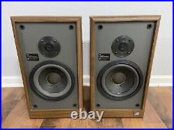 Vintage 1970s Acoustic Research AR28 B 2-Way Bookshelf Speakers