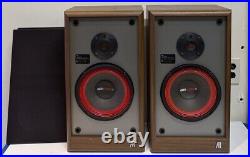 Vintage 1970s Acoustic Research AR28 B 2-Way Bookshelf Speakers