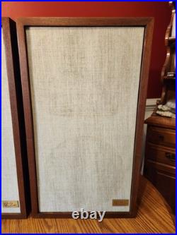 Vintage 1974 Acoustic Research AR-2ax Three Way Speakers, Pair Nice