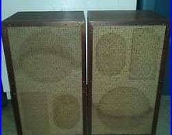 Vintage 60’s Acoustic Research AR-2a Speakers