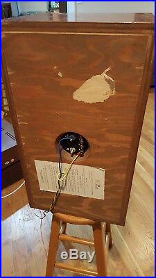 Vintage ACOUSTIC RESEARCH AR-2A Loud Speakers