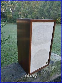 Vintage ACOUSTIC RESEARCH AR-2a SPEAKER Works Great