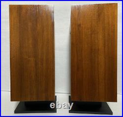 Vintage AR3a Loudspeakers Oiled Walnut COLLECTOR SPECIAL FACTORY BOXES NEAR MINT
