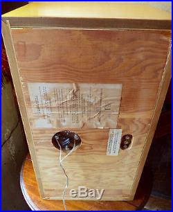 Vintage AR-1 Acoustic Research Dual Speaker Blonde Cabinet Orig. Box Works Fine