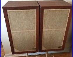 Vintage AR 3a Speakers. Working Great Sound