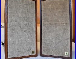 Vintage AR-4x AR Acoustic Research Bookshelf Speakers With Great Sound