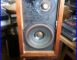 Vintage Acoustic Research-3a Speakers Very Good need repair
