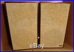Vintage Acoustic Research AR2ax Speakers in excellent condition