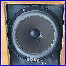 Vintage Acoustic Research AR3 Speaker