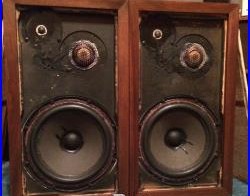 Vintage Acoustic Research AR3a speakers- nice cabinets, new foam surrounds