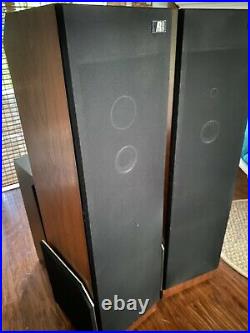 Vintage Acoustic Research AR9 Speakers (Pair)