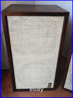 Vintage Acoustic Research AR-2ax Speakers Wood Cabinets Vintage Acoustic Research AR-2ax Speakers Wood Cabinets