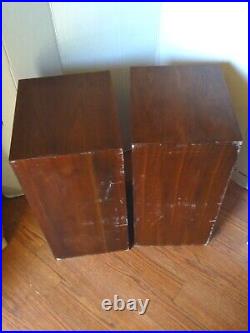 Vintage Acoustic Research AR-2ax Speakers Wood Cabinets Vintage Acoustic Research AR-2ax Speakers Wood Cabinets