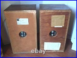 Vintage Acoustic Research AR-2ax Speakers Wood Cabinets Vintage Acoustic Research AR-2ax Speakers Wood Cabinets