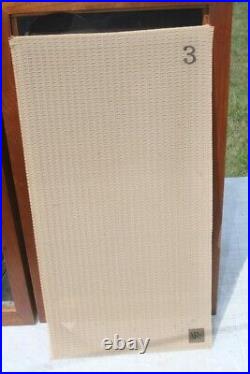 Vintage Acoustic Research AR-3 speakers Serial # C53909 & C53920 Vintage Acoustic Research AR-3 speakers Serial # C53909 & C53920