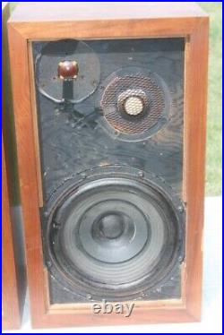 Vintage Acoustic Research AR-3 speakers Serial # C53909 & C53920 Vintage Acoustic Research AR-3 speakers Serial # C53909 & C53920