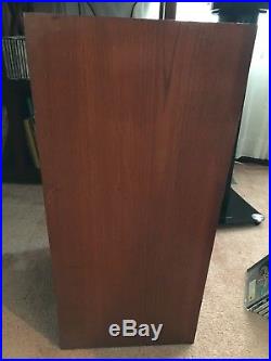 Vintage Acoustic Research AR-3a Speakers, with literature. Great shape