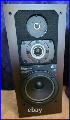 Vintage Acoustic Research AR 92 Loudspeaker Pair Vintage Acoustic Research AR 92 Loudspeaker Pair