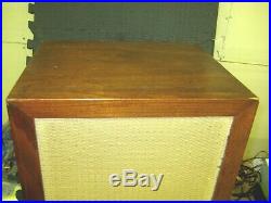 Vintage Acoustic Research Ar-3 Ar3 Loudspeakers Speakers In Great Shape