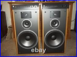 Vintage Acoustic Research SRT-330 12 3-way speakers Vintage Acoustic Research SRT-330 12 3-way speakers