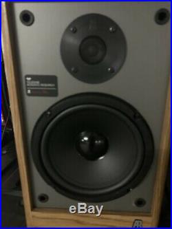 Vintage MINT Pair of Acoustic Research AR18B Speakers SMOKE FREE HOME