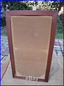 Vintage PAIR AR3 Acoustic Research Audio Speakers Walnut S/N 62382 62991 Vintage PAIR AR3 Acoustic Research Audio Speakers Walnut S/N 62382 62991