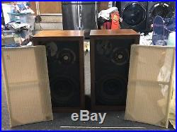 Vintage Pair Acoustic Research AR-3 Hi Fi Speakers. Excellent condition