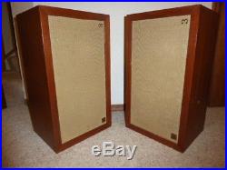 Vintage Pair Acoustic Research AR-3 Hi Fi Speakers. Excellent condition