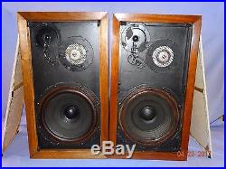 Vintage Pair Of Very Nice Ar3 Speakers In Cherry Wood