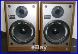 Vintage Pair Teledyne Acoustic Research AR 18B speakers Needs Refoam