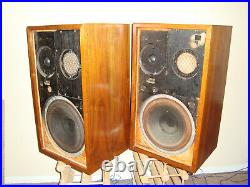 Vintage Pair of Acoustic Research AR2a Speakers