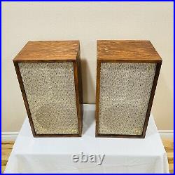 Vintage Pair of Acoustic Research AR2a Speakers (Excellent Condition)